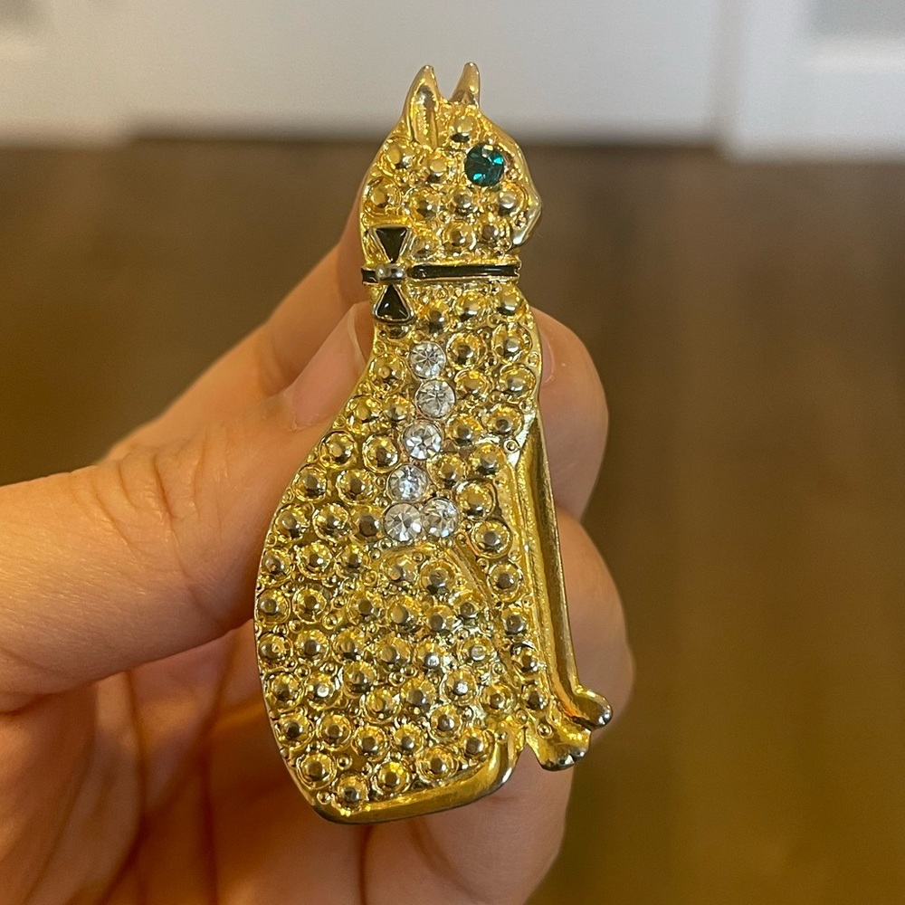Vintage gold cat brooch